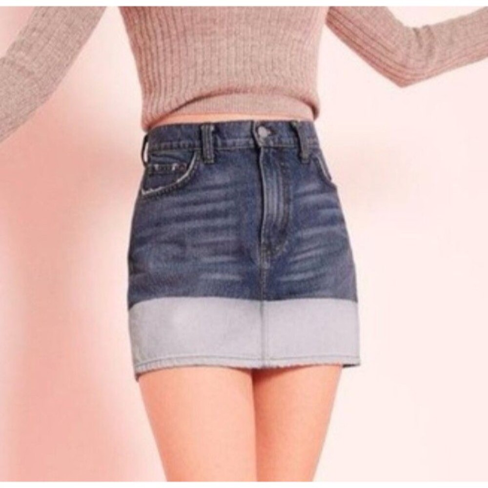 Reformation Revolve Ella Women Jean Mini Skirt Celtic Wash size 29/8/M MRSP $98